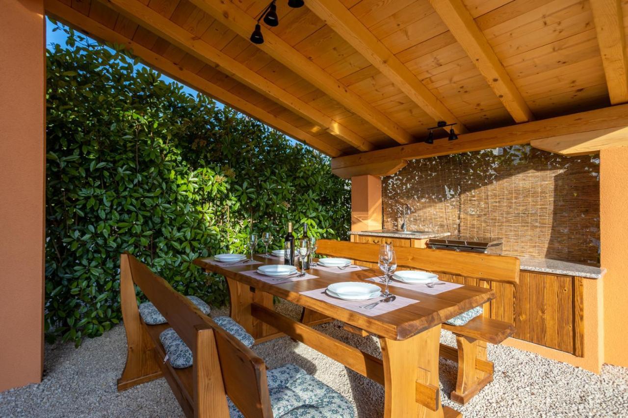 Holiday House Toici Nenadici  Exterior photo