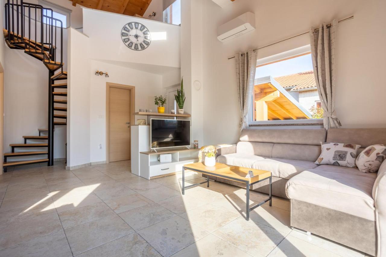 Holiday House Toici Nenadici  Exterior photo